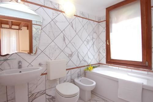 Hotel Ca' Dei Leoni Wenecja Zewnętrze zdjęcie