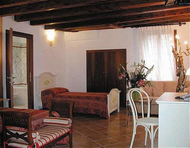 Hotel Ca' Dei Leoni Wenecja Zewnętrze zdjęcie